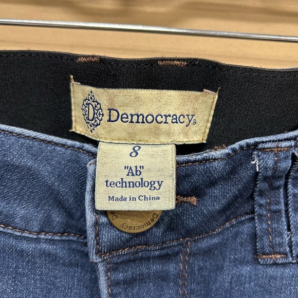 Democracy AB Technology  Crop Ankle Skinny Jeans Dark Wash Size 8 - Picture 3 of 7